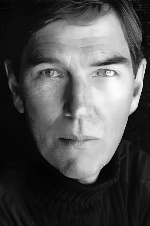 Stephen Russell interpretando a Jedidiah Snow