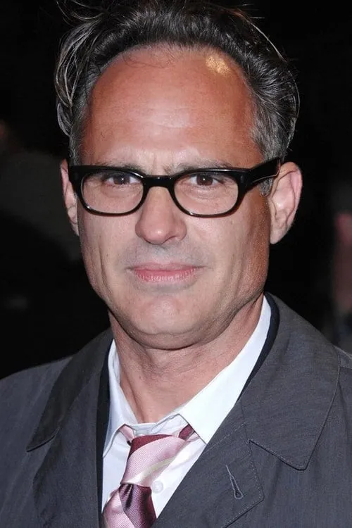 Stephen Surjik en su biografía y filmografía