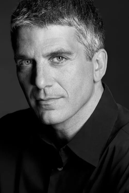 Greg Gorman ha trabajado con Stephen Wilkes en 1 ocasiones