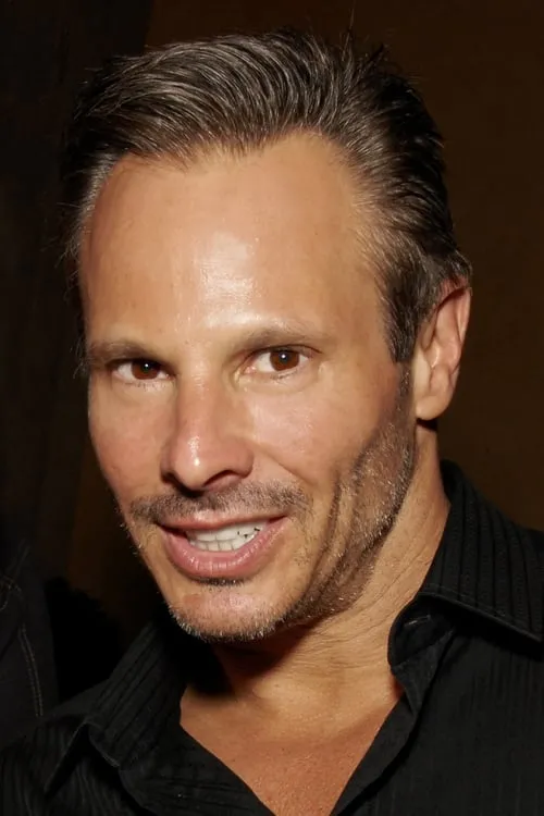 Tim Clarke ha trabajado con Steven Hirsch en 1 ocasiones