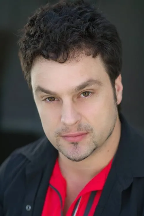 Steven J. Mihaljevich interpretando a Wendel