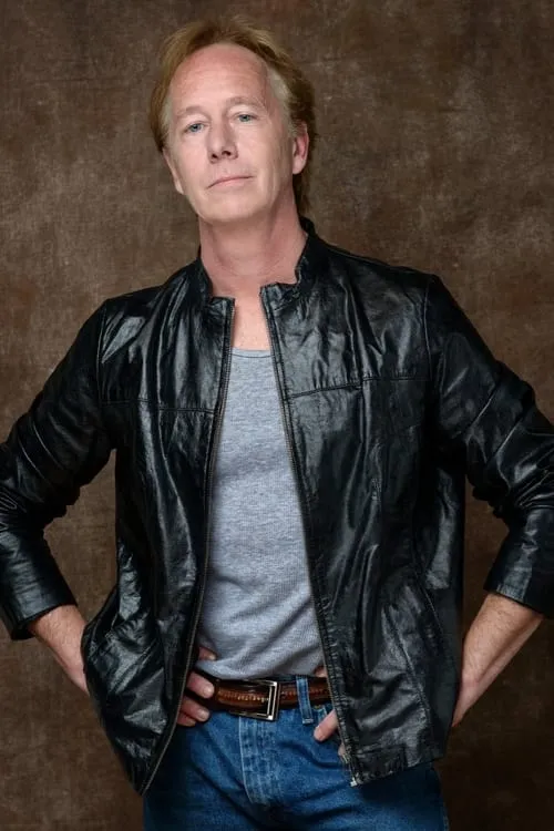 Leah Procito ha trabajado con Stew Replogle en 2 ocasiones