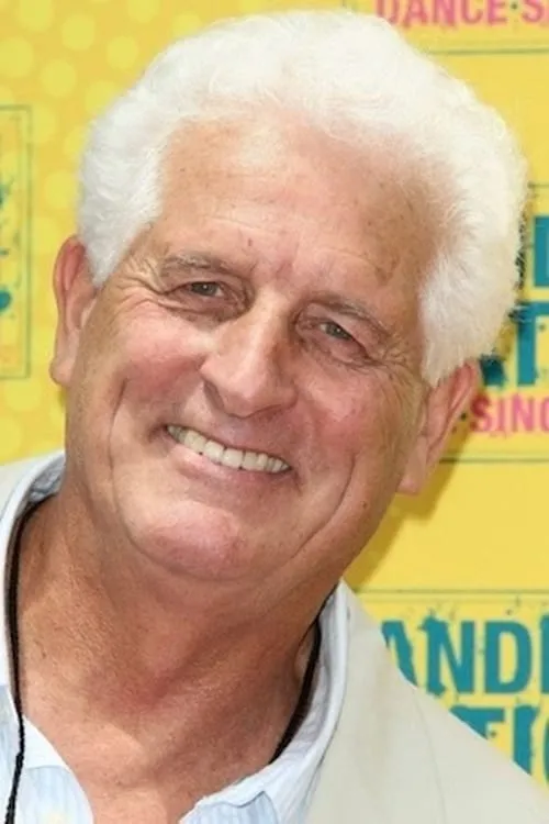 Stewart Raffill — personaje: Chimp Trainer