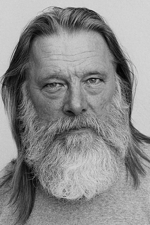 Stig Eldred interpretando a Long John Silver