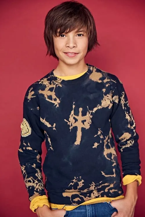 Stone Garcia interpretando a Nathan Denton