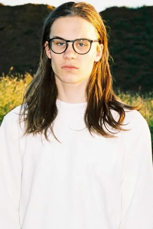 Stormur Jón Kormákur Baltasarsson interpretando a Egill