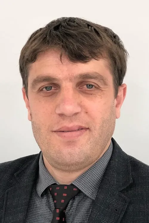 Zeynep Derin Senyigit ha trabajado con Şükrü Üçüncü en 1 ocasiones