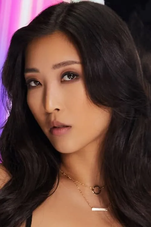 Sumire Mizukawa interpretando a Model