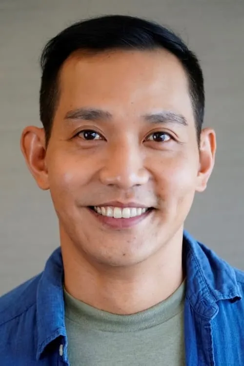 Suppakorn Kitsuwan interpretando a Sem