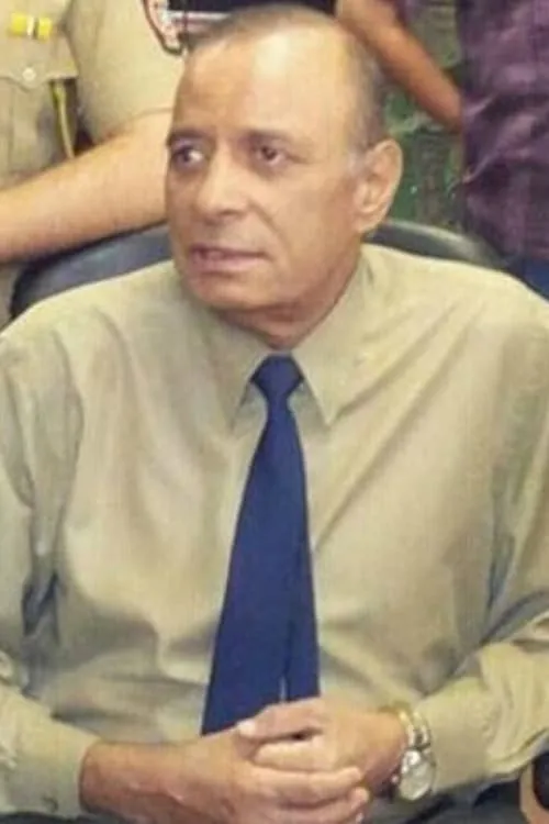 Surendra Sharma ha trabajado con Suresh Chatwal en 1 ocasiones