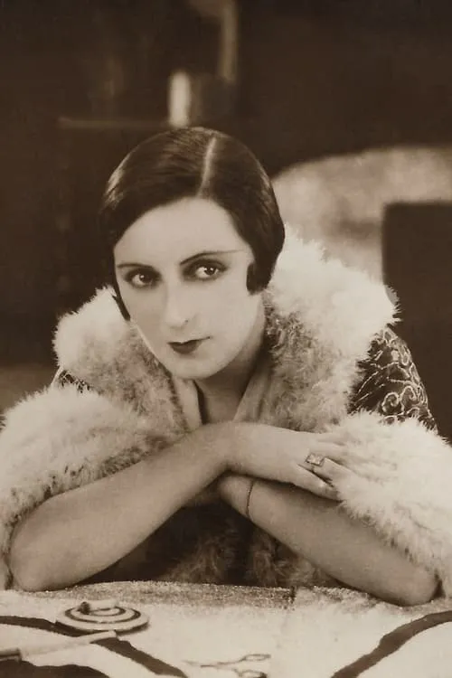 Suzy Pierson interpretando a Suzanne de Vandières