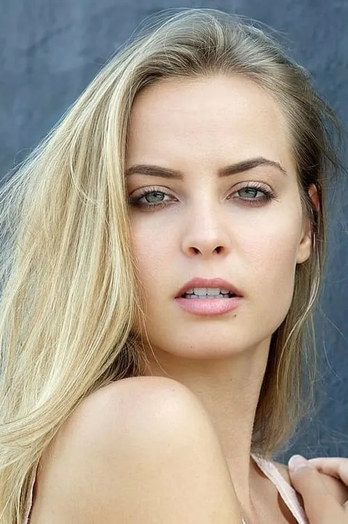 Josh Kay ha trabajado con Sydney Bakich en 1 ocasiones