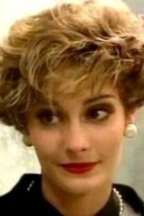 Sylvie Courtois interpretando a Nurse