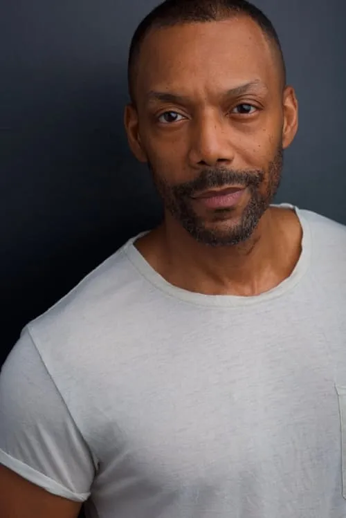 Adam Perry ha trabajado con T. Oliver Reid en 1 ocasiones