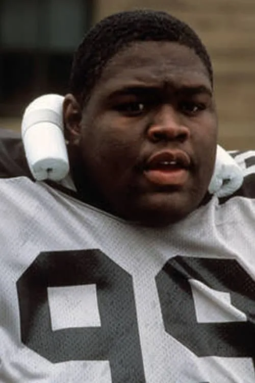 Tab Thacker interpretando a Phillip Finch