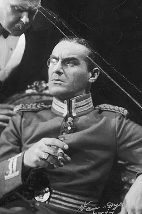 Tadeusz Kański interpretando a Black Kazik