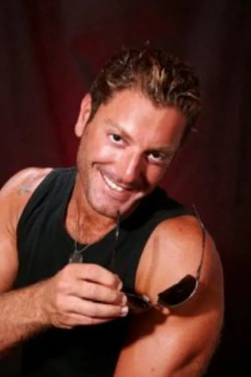 Tamer Hagras interpretando a