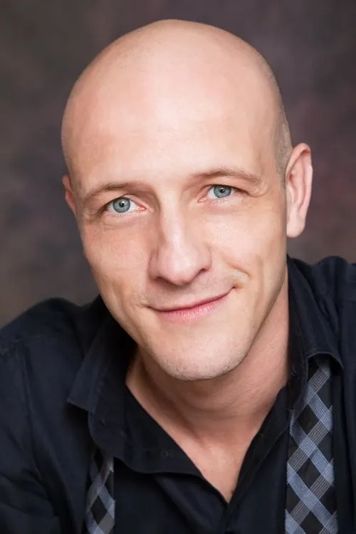 Nick Lazzarini ha trabajado con Tangi Colombel en 1 ocasiones