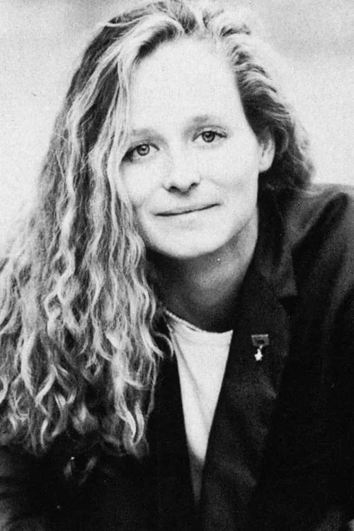 Tania Alexander interpretando a