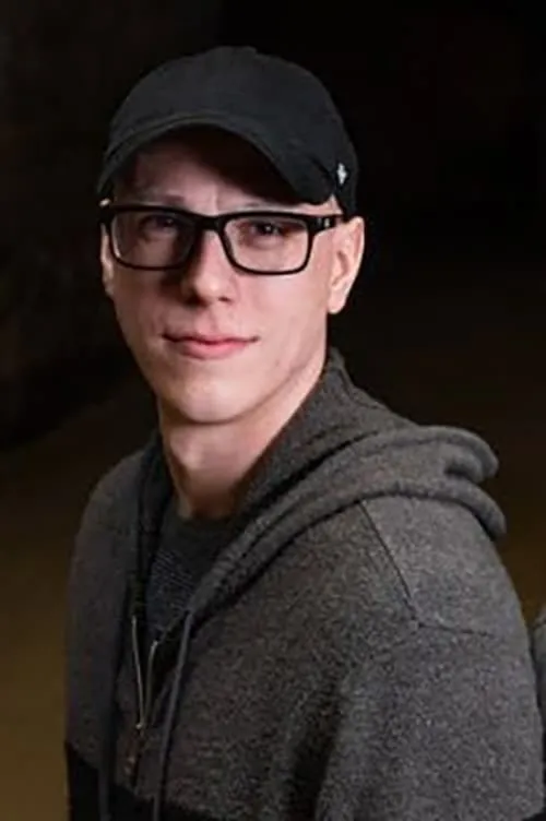 Tanner Wiseman interpretando a