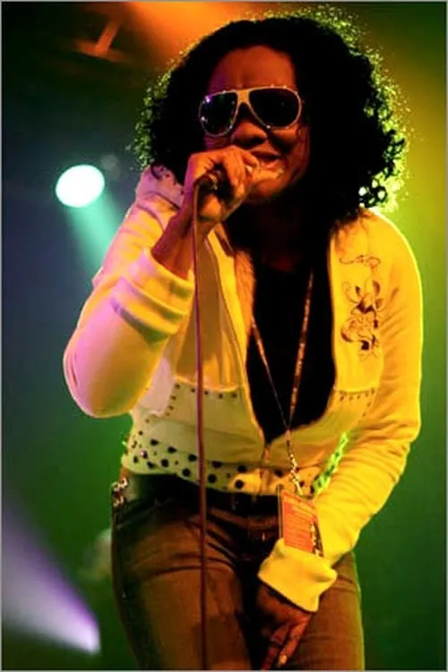 Tanya Stephens interpretando a Self