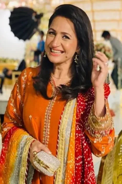 Faysal Qureshi ha trabajado con Tara Mahmood en 1 ocasiones