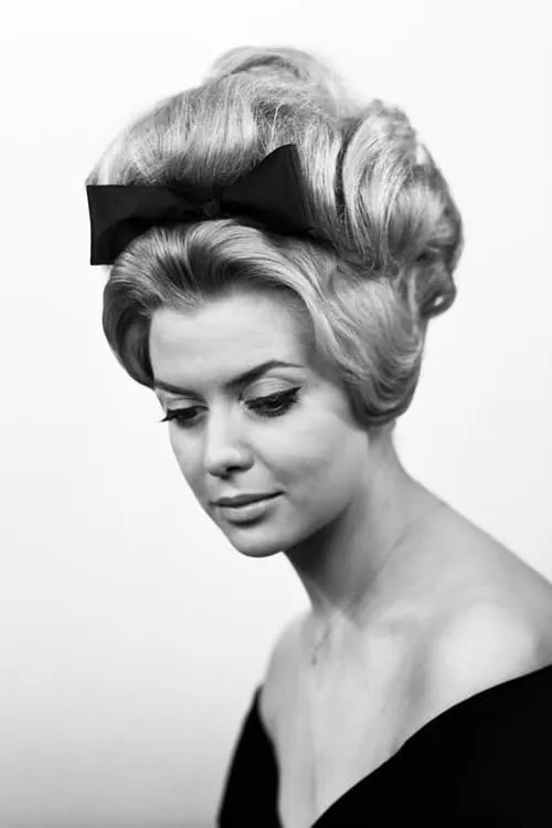 Tarja Nurmi interpretando a Sirkku Aaltonen