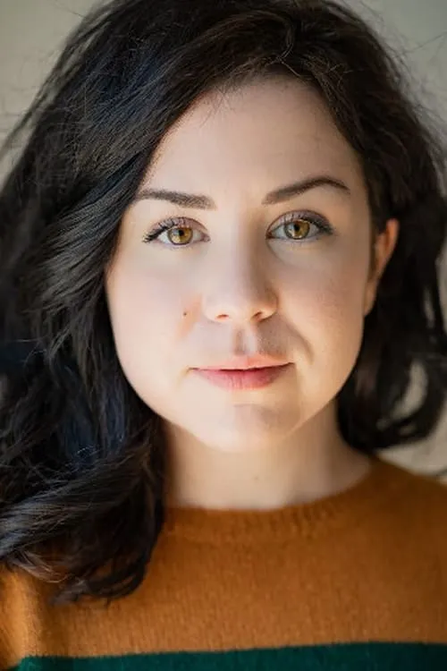 Tenea Intriago interpretando a Lucy