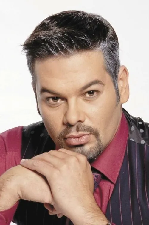 Terence Bridgett interpretando a Bunny