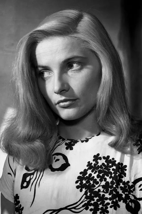 Teresa Iżewska interpretando a Ewa