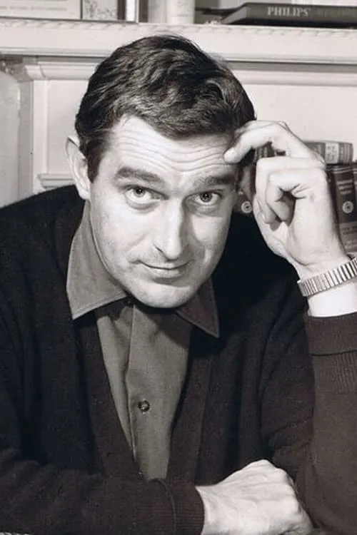 Alan Whicker ha trabajado con Terry Nation en 1 ocasiones