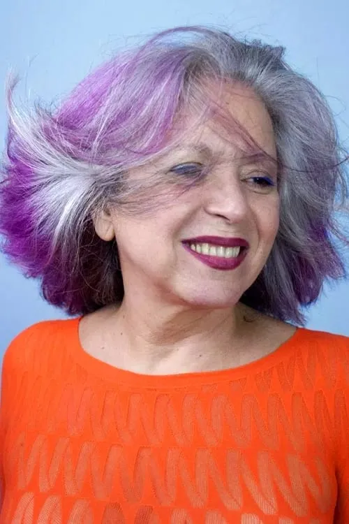 Tetê Espíndola interpretando a Mulher na floresta