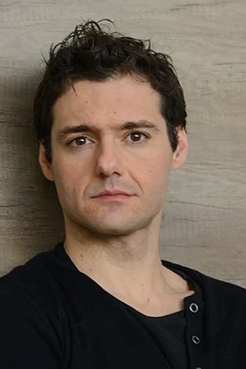 Θάνος Τοκάκης interpretando a Kostas G