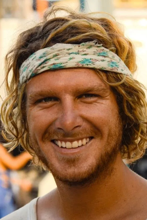 Theis Midé Erichsen — personaje: Theis