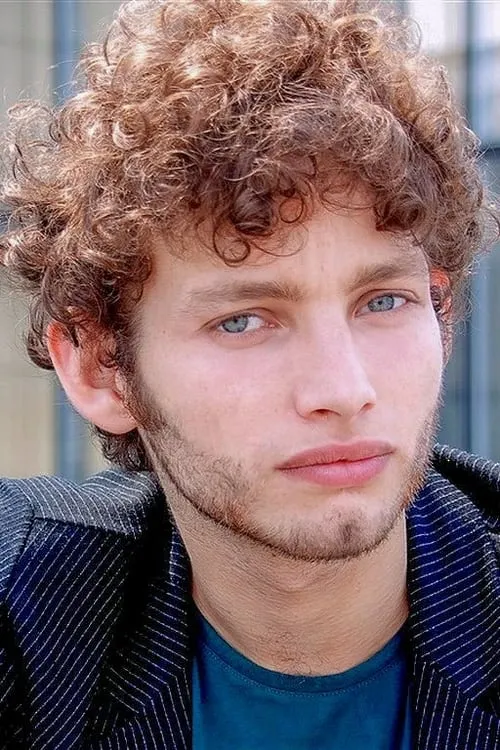 Théo Cholbi interpretando a Jérémie