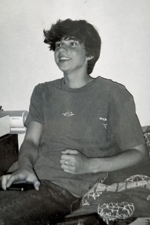 Paul Preston ha trabajado con Theo Jones en 1 ocasiones