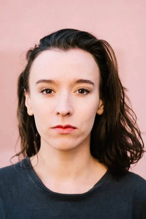 Theresa Martini interpretando a Catherine Zwelferin