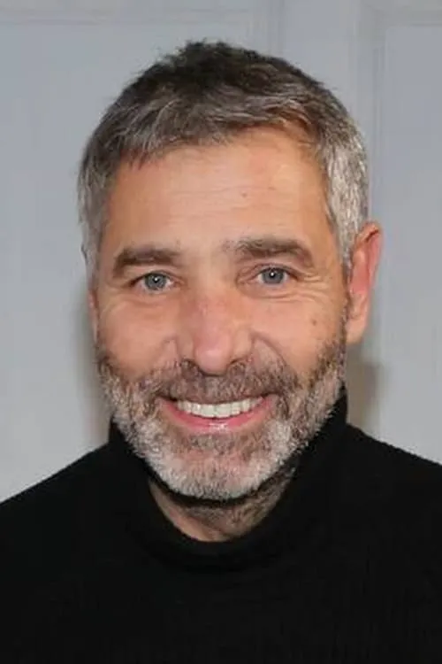 Sµa???da ?a??d? ha trabajado con Θοδωρής Αθερίδης en 3 ocasiones