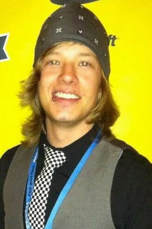 Tyler Tuione ha trabajado con Thom Newell en 1 ocasiones