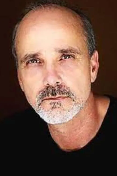 Adrian Drake ha trabajado con Thomas DeWier en 1 ocasiones