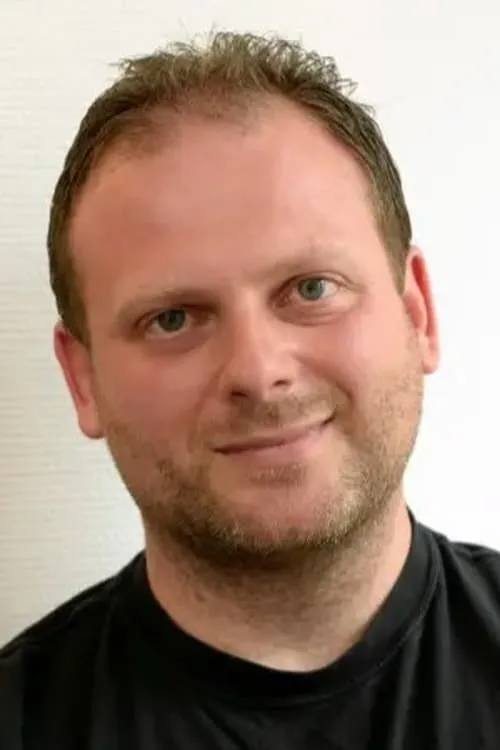 Thomas Binder ha trabajado con Thomas Pill en 3 ocasiones