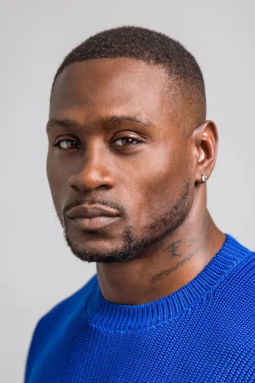 B. Simone ha trabajado con Thomas Q. Jones en 1 ocasiones