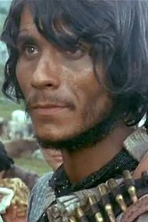 Thomas Rudy interpretando a