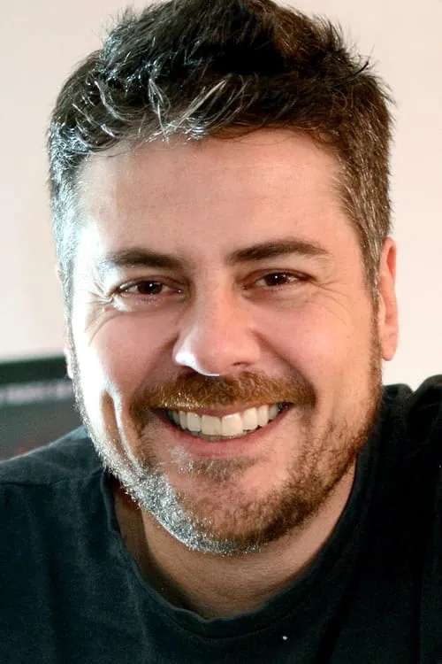 Gabriel Delfino ha trabajado con Thomas Stavros en 1 ocasiones