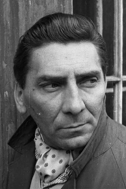 József Madaras ha trabajado con Tibor Molnár en 8 ocasiones