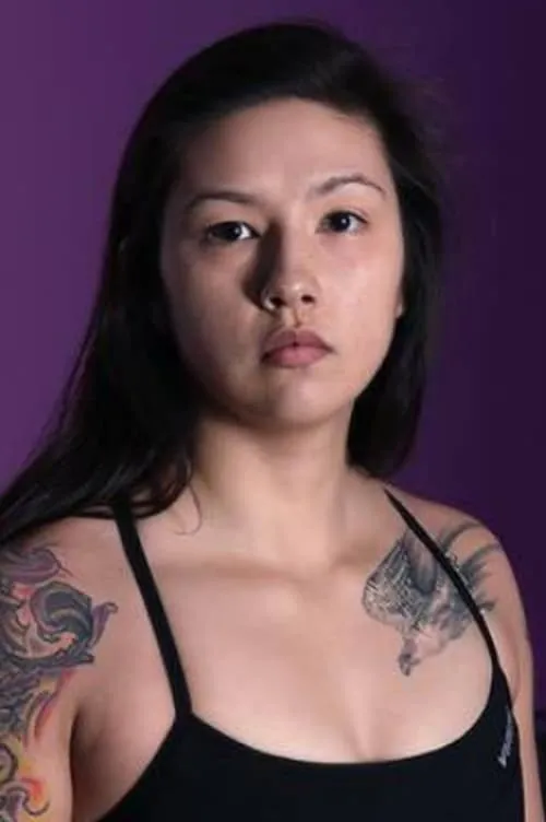 Tiffany Masters interpretando a Self