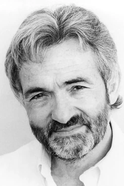 Tim Henry interpretando a Charlie