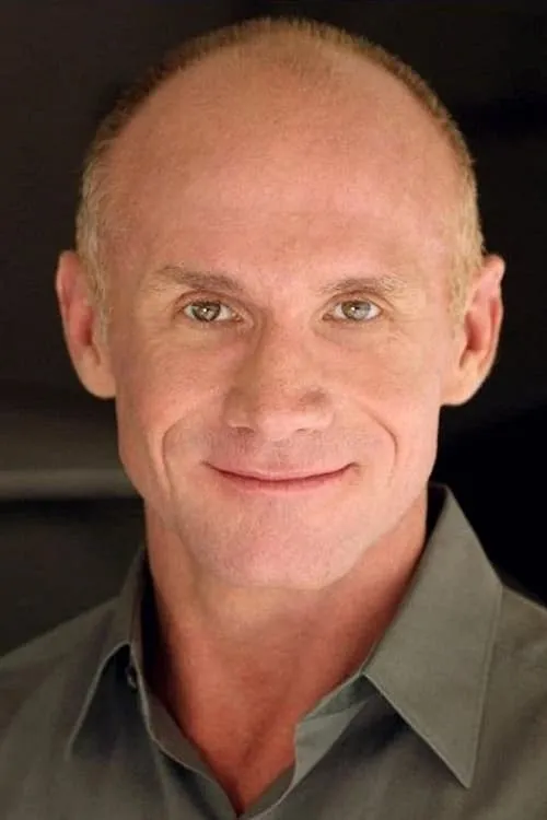 Tim Maculan — personaje: Waiter