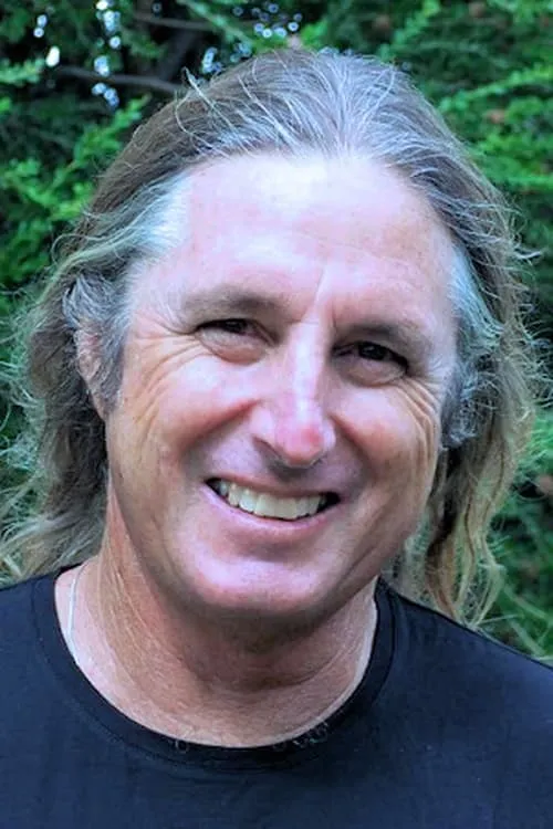 Tim Winton interpretando a Narrator (voice)