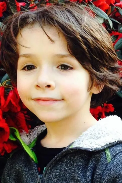 Timothé Vom Dorp interpretando a Milo